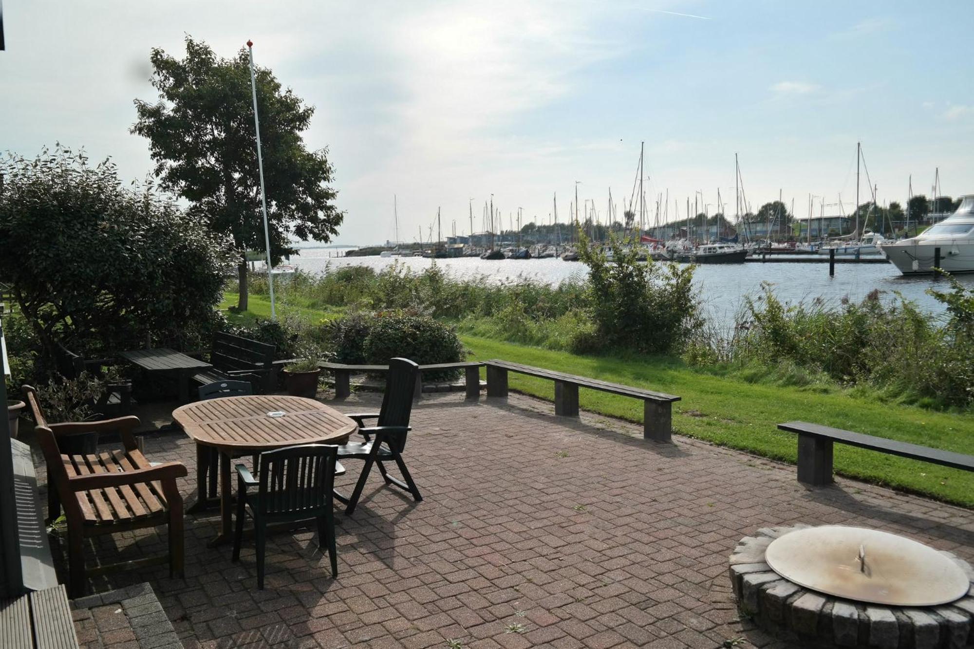 8 Pers House 'Capitein Theis' With Seaside In Front Of The Lauwersmeer Anjum Exterior foto